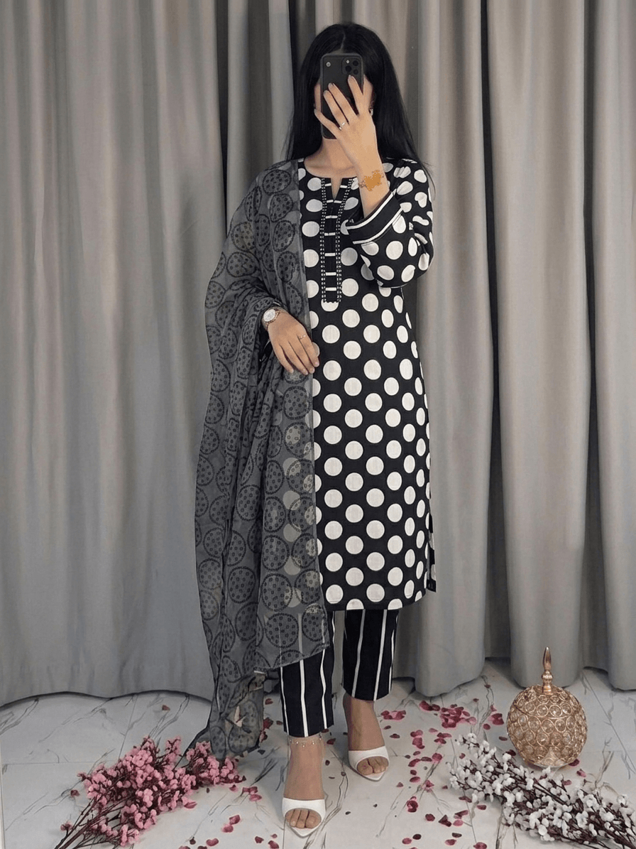 9C Swiss Lawn - B/D ( Polka Dots )
