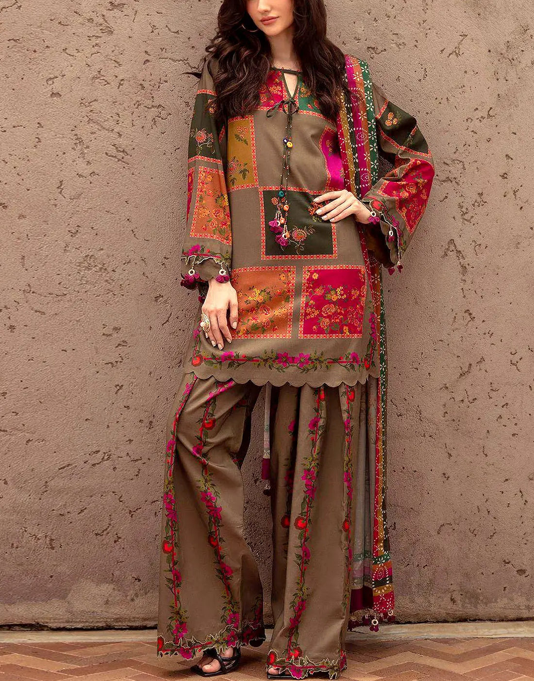 Untitched Vintage Patchwork Printed Suit With Dupatta Siwss lawn Q1
